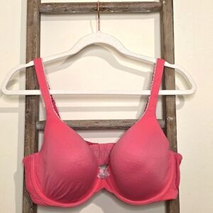 ⭐️40%Off⭐️ Victoria's Secret Body By Victoria Lined Perfect Coverage in Hot Pink